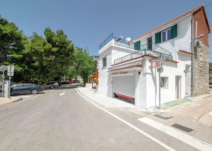 Casa de hóspedes Nada 3*