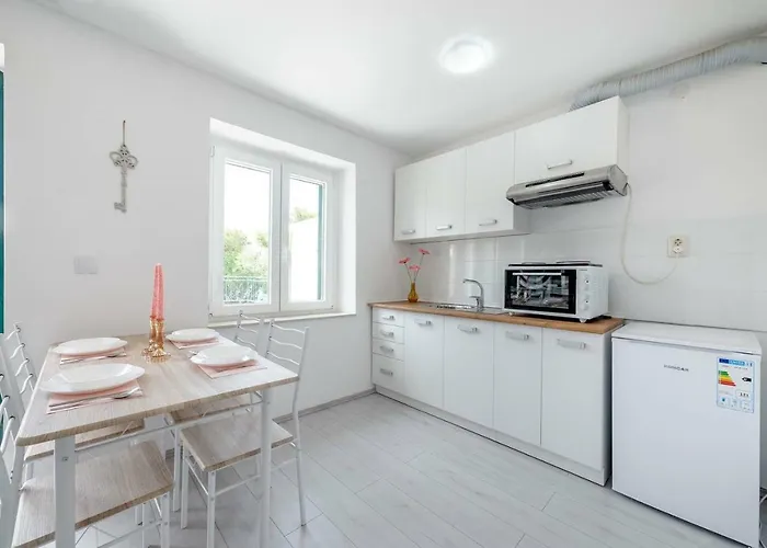 בית הארחה Nada