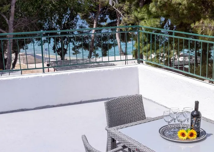 Nada בית הארחה Tribalj