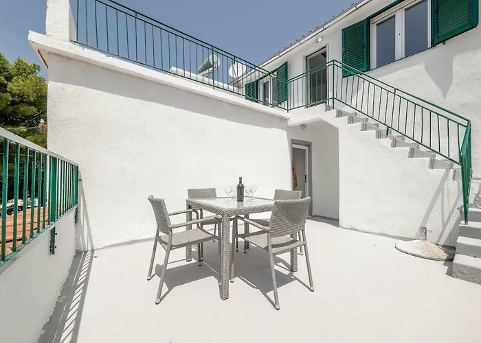 Nada Casa de hóspedes Tribalj